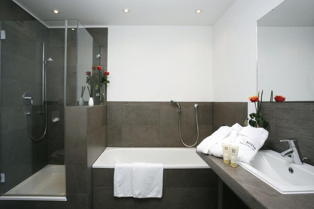 Hotel Regina -Garni Koeln Екстериор снимка